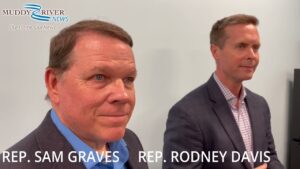 Davis and Graves tour Kohl Wholesale, talk small business issues as well as the SCOTUS leak
