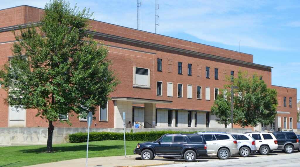 Adams County Courthouse mold problems are 'an inconvenient truth'; environmental testing company says county officials should look at alternative work sites