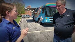 TO THE BOOKMOBILE!